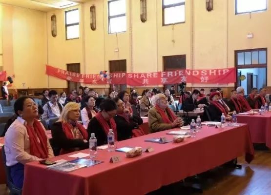 澳大利亚路比市议员博兰敦，奥本市荣誉市长林丽华，澳大利亚墨尔本霍桑国家综合医学学院肿瘤专科医生斯鲍教授,澳大利亚威尔士王子医院约翰·季拉德博士,香港中文大学医学院李刚教授,中非总商会中国大健康工作委员会主席、中国人民大学健康与医药产业研究所执行所长、金年会生物集团创始人、董事长、超抗原之父陈巨余教授等分别致辞。来自世界各地的百余名专家教授、医务工作者、康养业界人士与企业家代表及新闻记者出席会议。